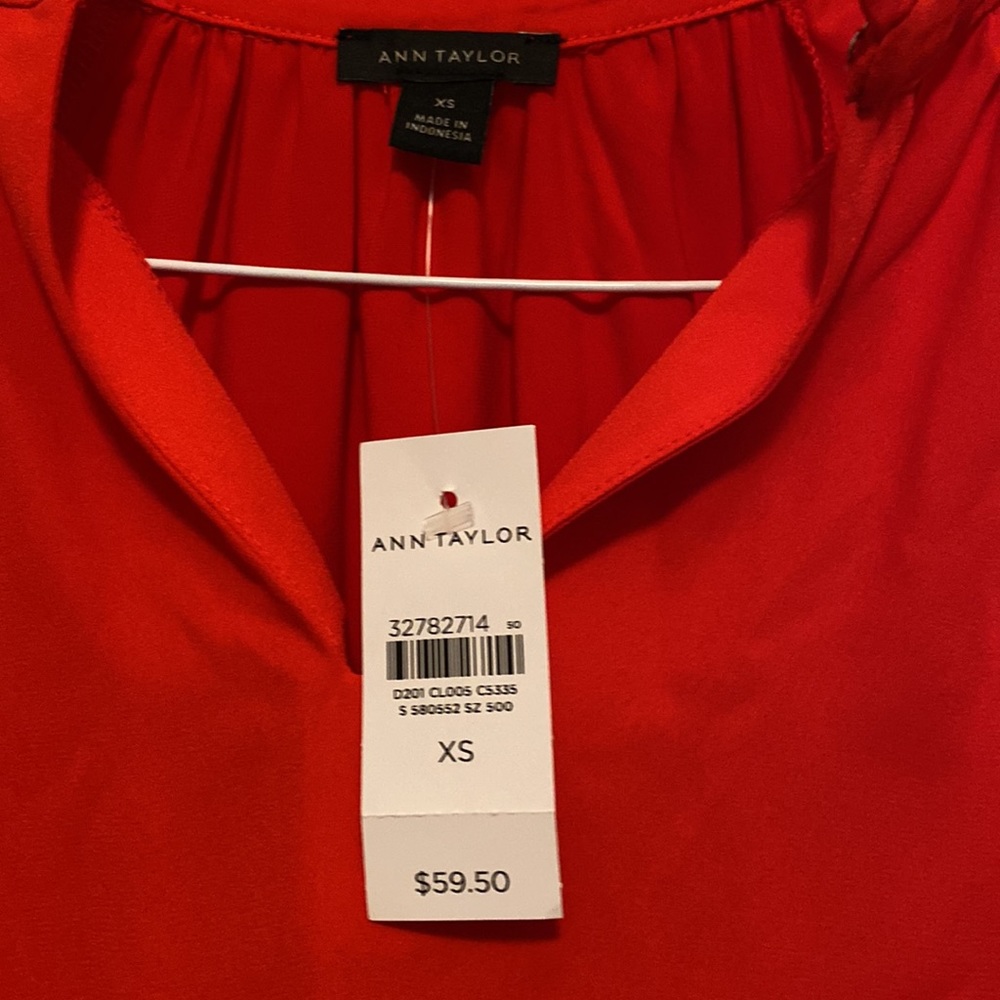 NWT Ann Taylor Women's Mixed Media Ruffle Split Neck Top - Picture 6 of 8